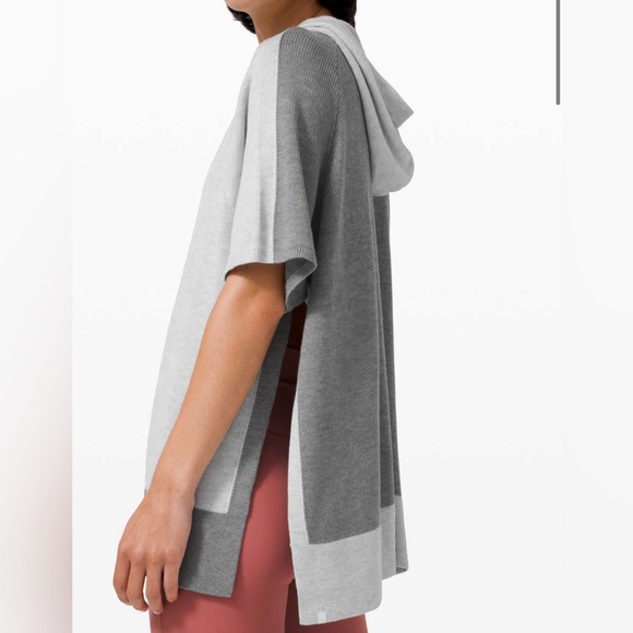 Lululemon Opened Up Poncho - Picture 9 of 10